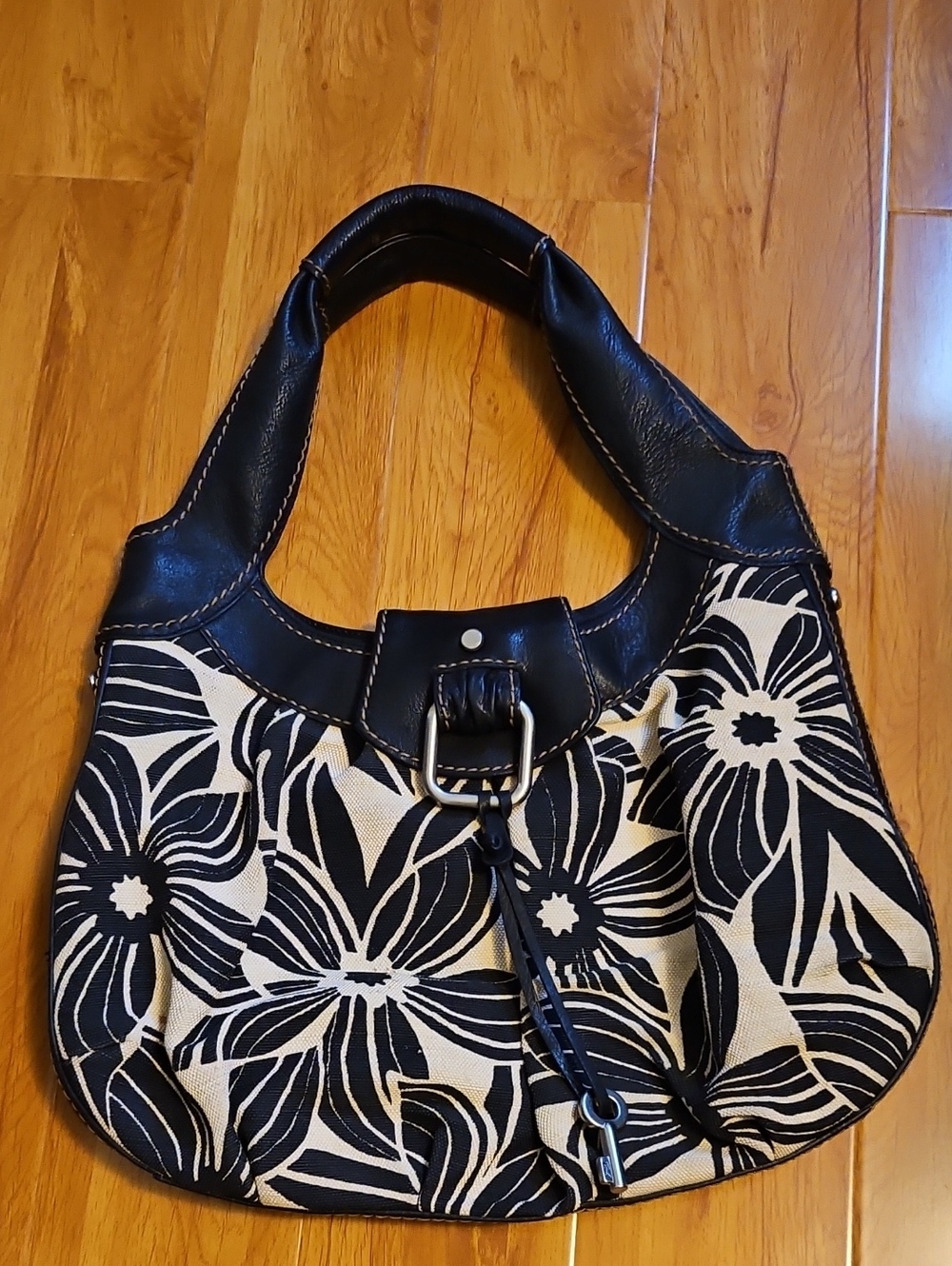 Fossil Black & Cream Floral Hobo Shoulder Bag